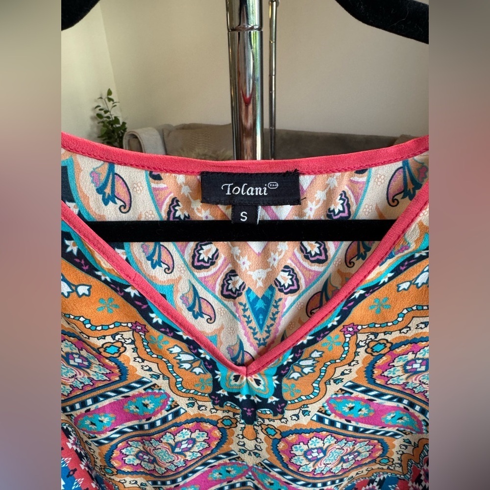 Tolani Silk Long Sleeve Pink Multicolor V neck shirt blouse size small or medium - Picture 5 of 10